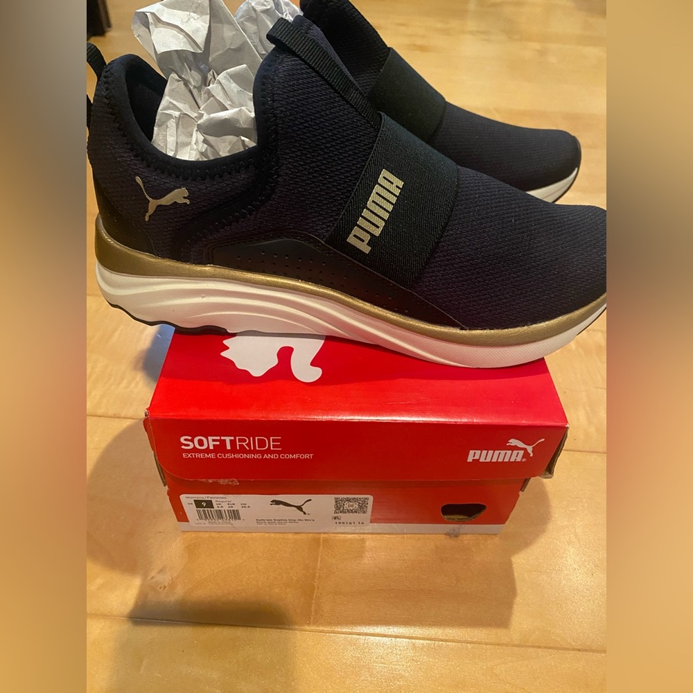 Slip on Puma Sneakers